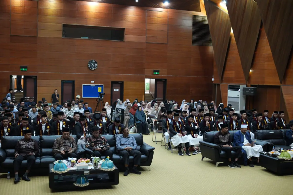 Momen Haru Wisuda VTHQ Malino: 52 Santri Siap Terjun ke Masyarakat