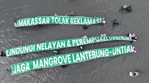 Aksi Penanaman Mangrove Diwarnai Penolakan Tegas Terhadap Reklamasi Pesisir Lantebung-Untia