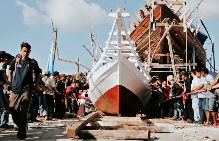 Annyorong Lopi, Gotong Royong Sakral Masyarakat Bulukumba dalam Meluncurkan Warisan Maritim Dunia