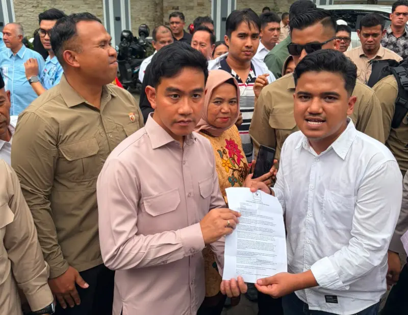 Adji Permana Cegat Gibran di Jambi, Minta Candi Muaro Jambi Diselamatkan dari Stockpile Batu Bara