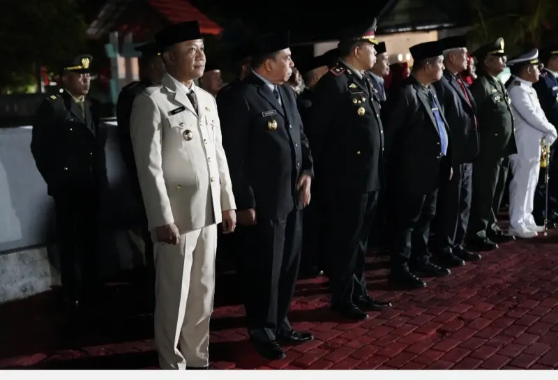 Apel Kehormatan dan Renungan Suci di Selayar: Bupati Pimpin Penghormatan Dini Hari Jelang HUT ke-81 Kemerdekaan RI