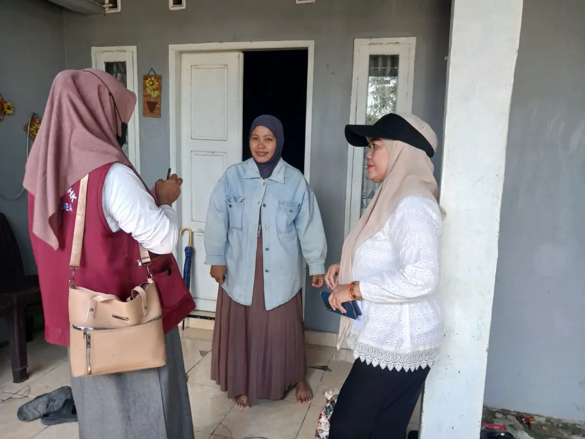 DLHK Bulukumba Ubah Penagihan Retribusi Sampah Jadi Ajang Sosialisasi Digitalisasi dan Dialog Warga di Paenre Lompoe