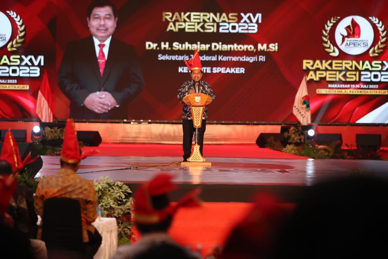 Sekjen Kemendagri RI Paparkan Arahan Presiden Joko Widodo di Rakernas APEKSI XVI