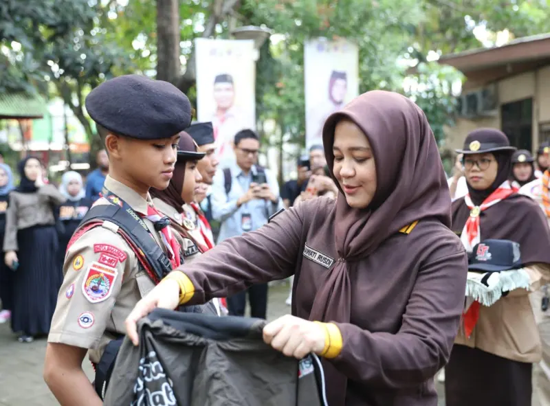 Fatmawati Rusdi Lepas Putra-Putri Pramuka Makassar Wakili Sulsel Lomba di Cibubur