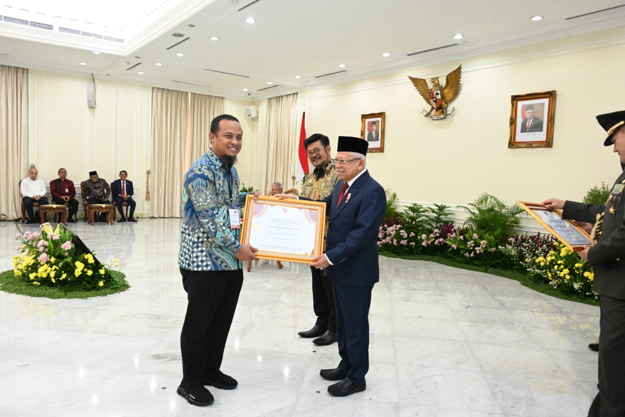 Gubernur Sulsel Meraih Penghargaan Adhikarya Nararya Pembangunan Pertanian
