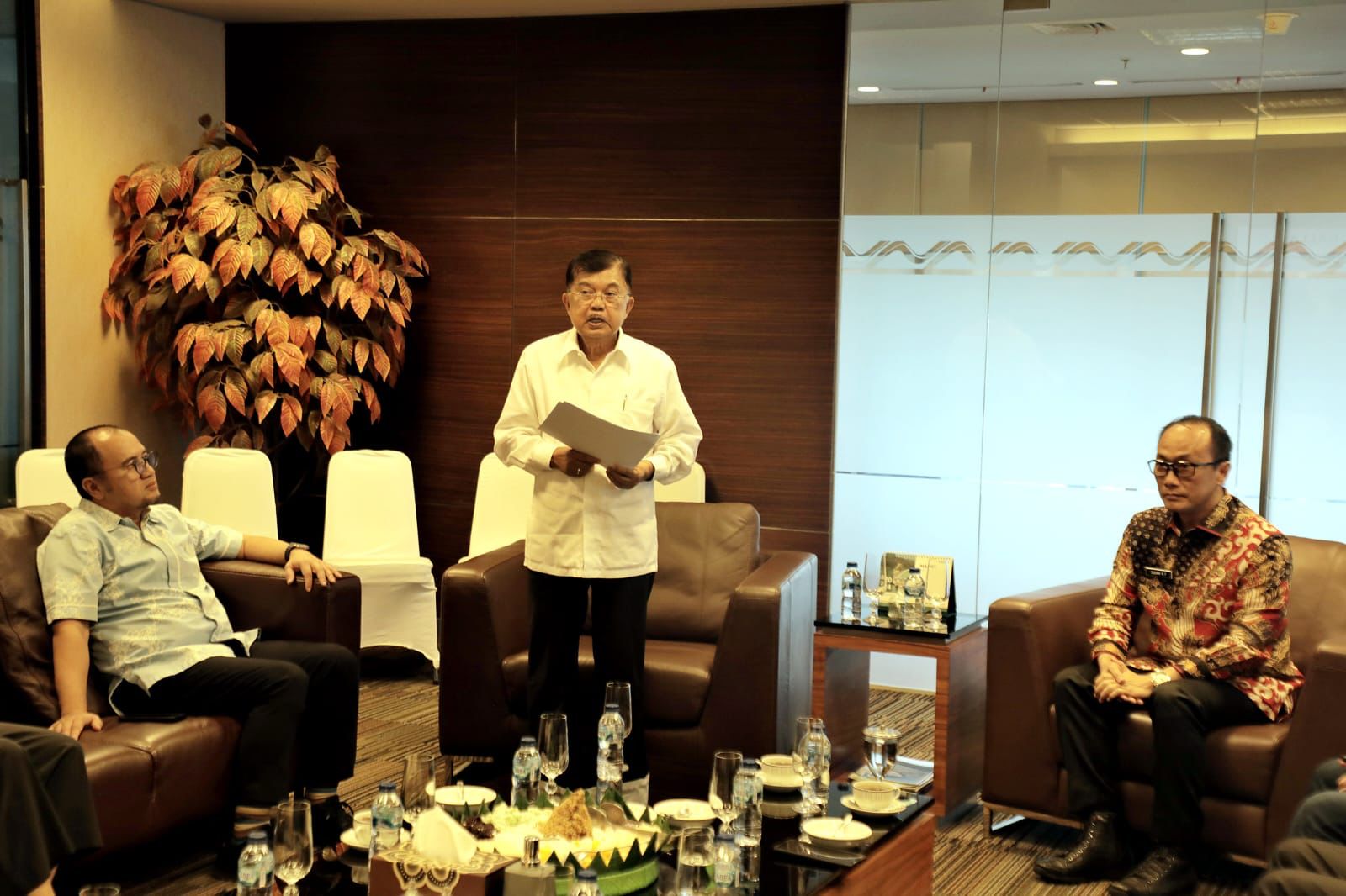 Kalla Group Beri Bantuan Pembangunan Jalan dan Jembatan Senilai 350 Miliar Ke Pemprov Sulbar