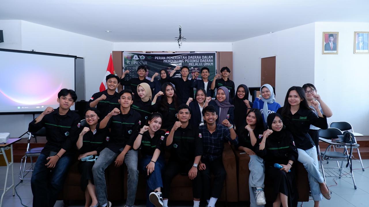 HIMANAJ Universitas Bosowa Sukses Gelar Webinar Nasional tentang Potensi Daerah dan UMKM
