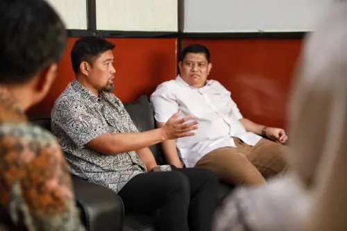 Kunjungi KPU Makassar, Pjs Wali Kota Pastikan Kesiapan Pilkada 2024
