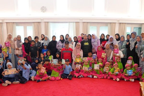 Anak-Anak PAUD dan SD Menemukan Kebahagiaan di Rumah Jabatan Gubernur Sulsel