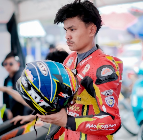 Andi Faiz Arfandi: Mengasa Cita Menapaki Lintasan Balap untuk Harumkan Bulukumba di Puncak Prestasi