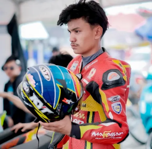Andi Faiz Arfandi: Mengasa Cita Menapaki Lintasan Balap untuk Harumkan Bulukumba di Puncak Prestasi
