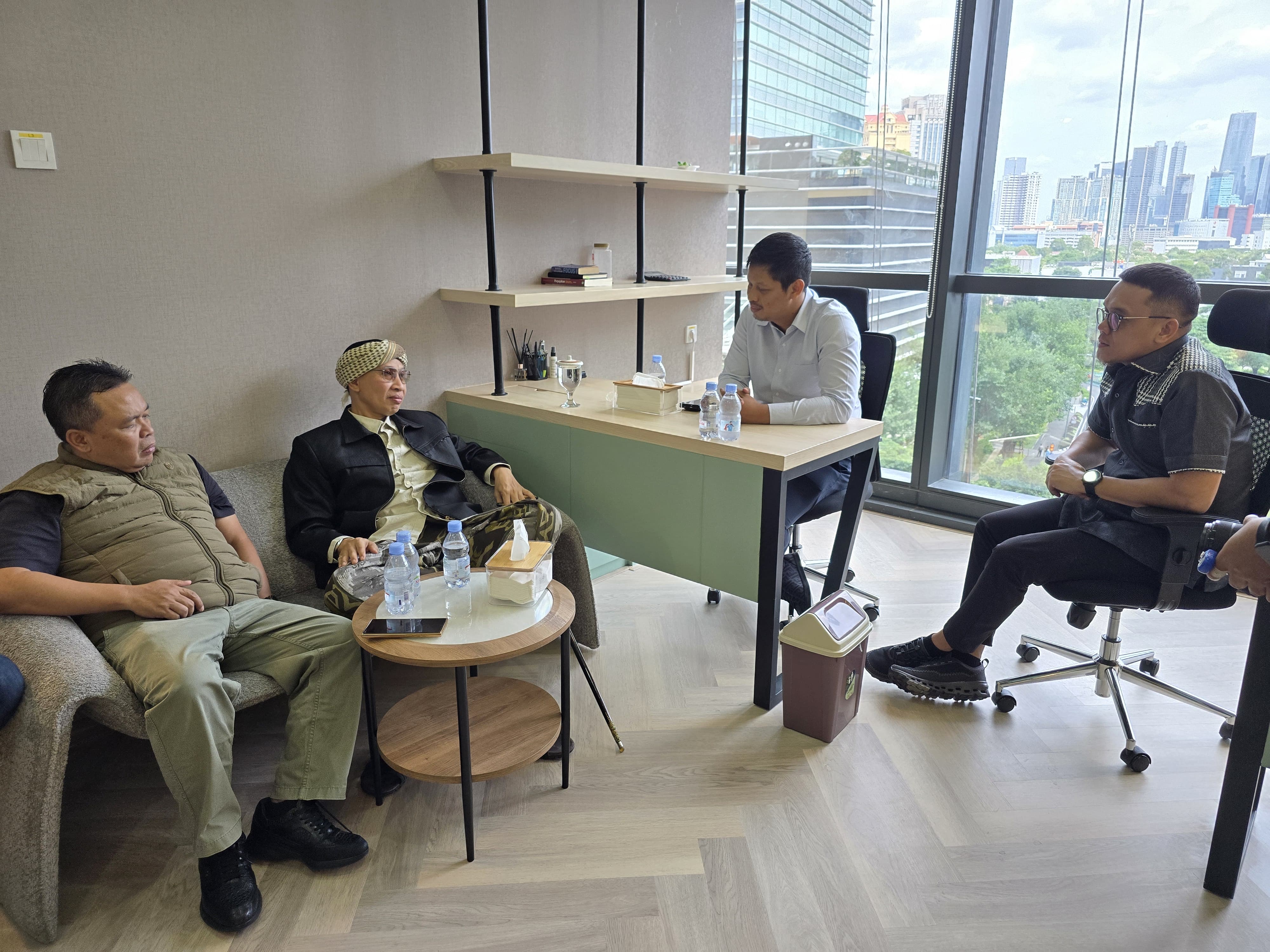 TMMS dan Rimba Foundation Salurkan Beasiswa untuk Santri Sekolah Tinggi Al Bahjah