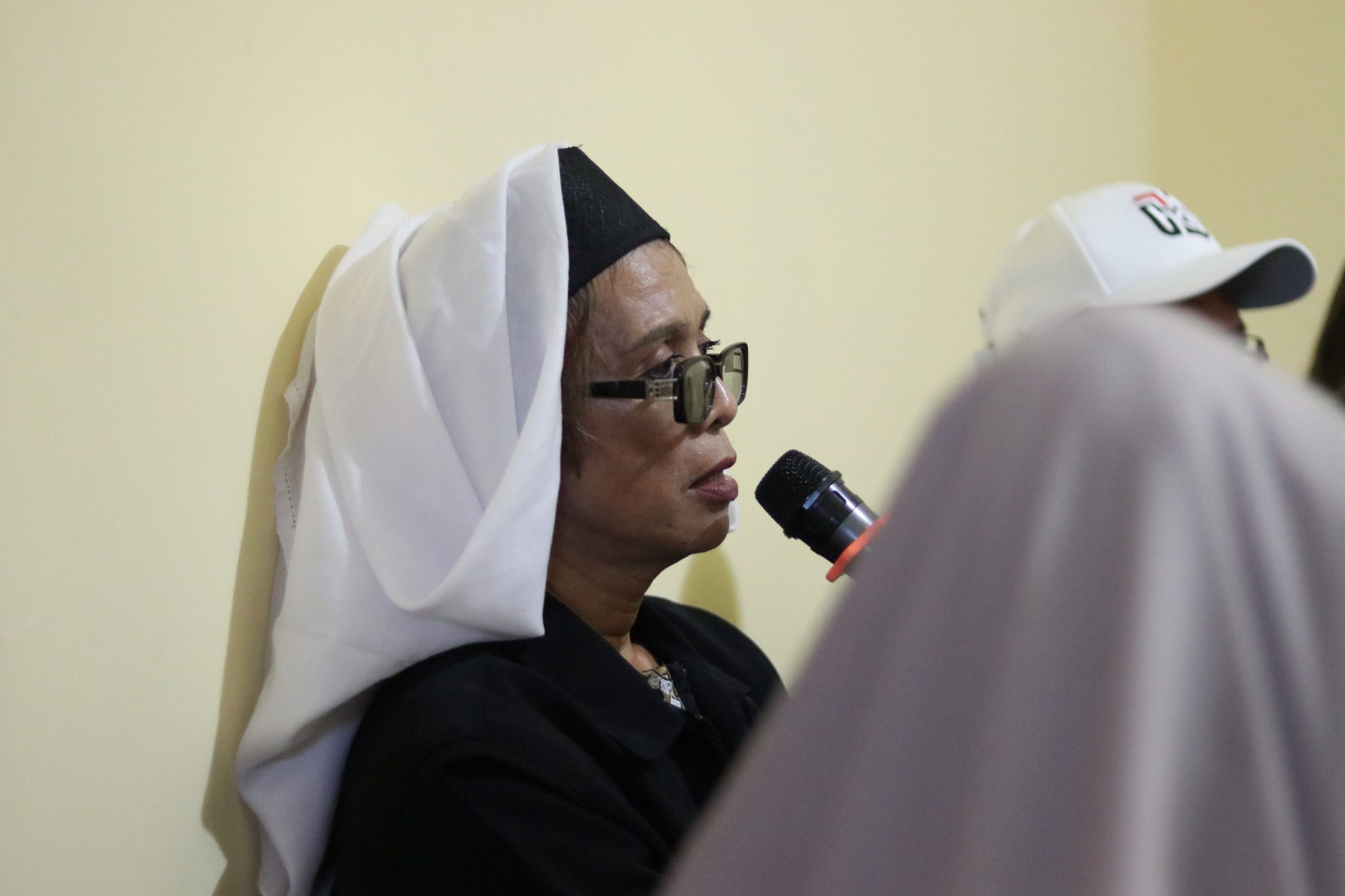 Suka-Duka Bissu untuk Tetap Bertahan Menjaga Warisan Leluhur