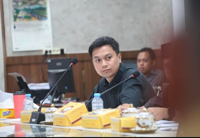 DPRD Makassar Desak Disdik Tegas Soal Distribusi Seragam Gratis
