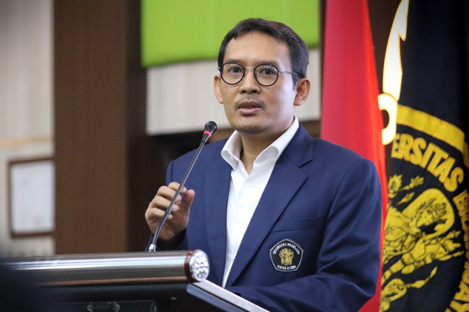 Dari Aktivis ISMEI ke Sekjen ESDM: Kiprah Prof. Ahmad Erani