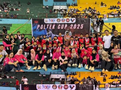 Taekwondo SDUDEL Club Pangkep Borong 32 Medali di Poltek Cup 2025