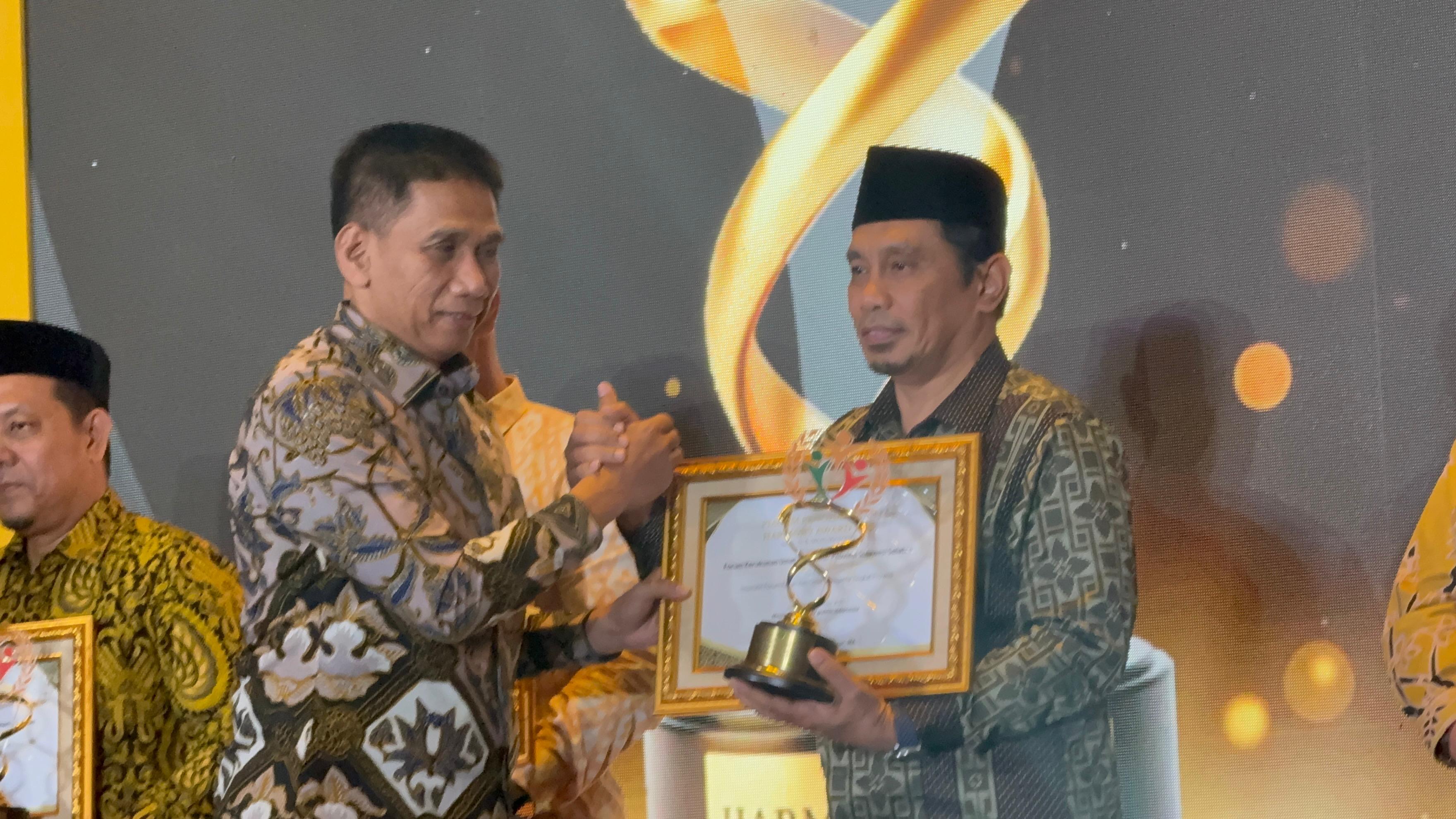 FKUB Sulawesi Selatan Raih Dua Penghargaan Bergengsi di Harmony Award Kemenag 2025!