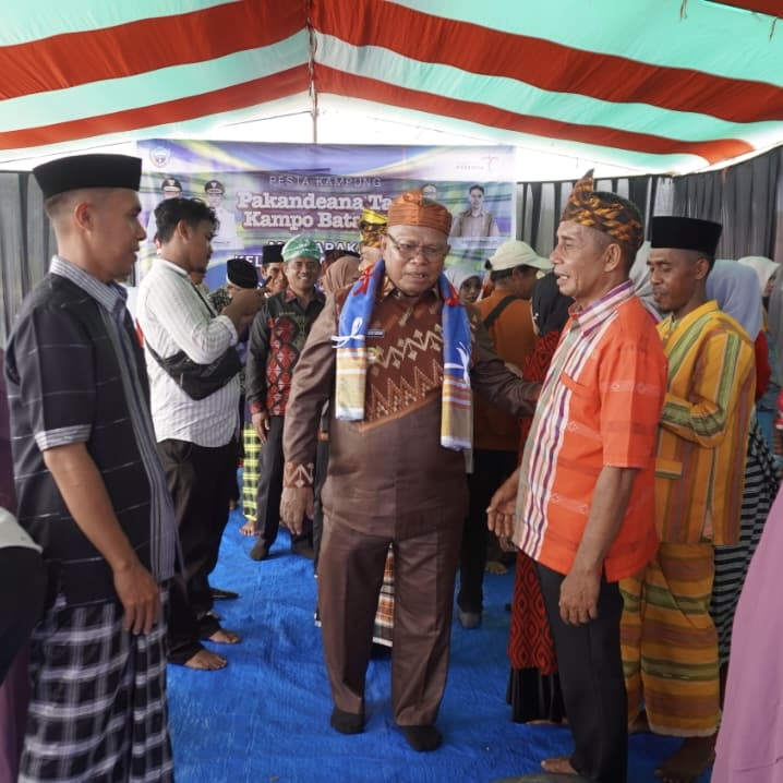 Bupati Buton Selatan Hadiri Acara Pakandeana Tao Kampo Batauga: Wujud Kebersamaan untuk Membangun Daerah