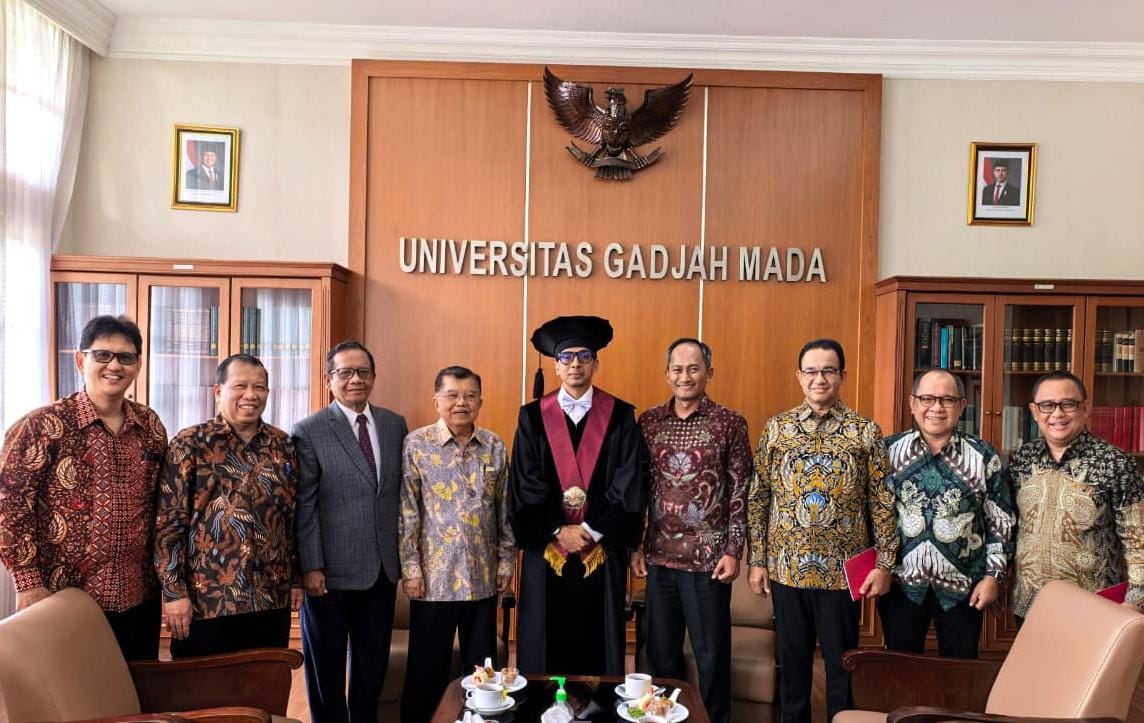 Jusuf Kalla Tegaskan Kritik Adalah Napas Demokrasi di Pengukuhan Prof. Zainal Arifin Mochtar