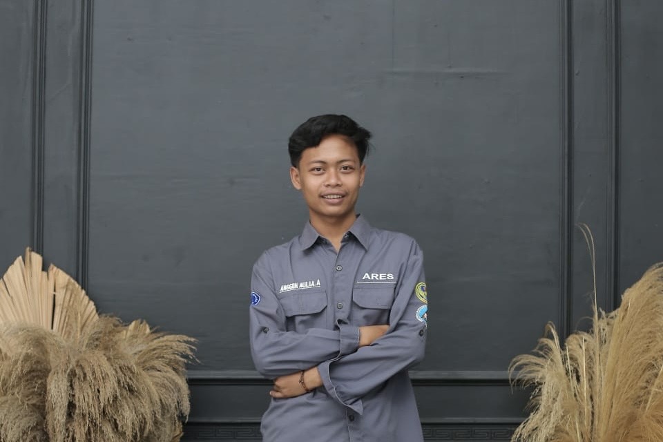 Ketika Kritik Disiram, Demokrasi Sedang Diuji Serius