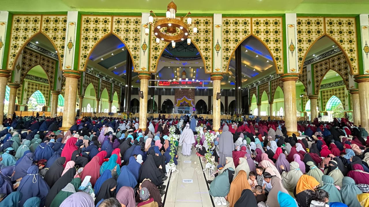 Di Bawah Pagi Syawal, Ribuan Muslimah Padati ICDT Bulukumba