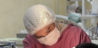 Cari Dokter Gigi Spesialis di Makassar? Klinik Gigi Anugerah Maraja Jadi Pilihan Utama Keluarga