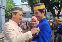 Guru Besar Teknik Kimia Unifa Prof Ismail Dianugerahi Satyalancana Karya Satya di Hardiknas 2026